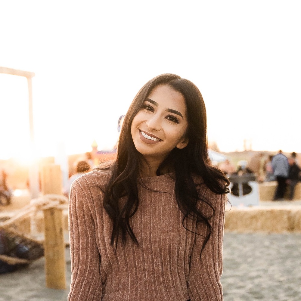 Meet your Posher, Yasmine